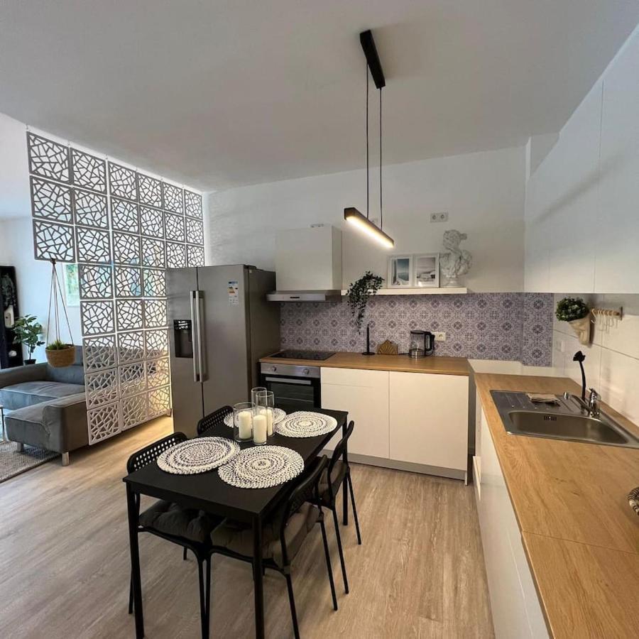 Luxurioeses Apartment,Neubau, 4 Personen, Parkplatz, Griechischer Stil Bochum Dış mekan fotoğraf