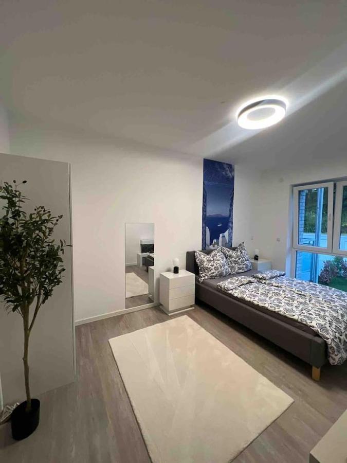 Luxurioeses Apartment,Neubau, 4 Personen, Parkplatz, Griechischer Stil Bochum Dış mekan fotoğraf