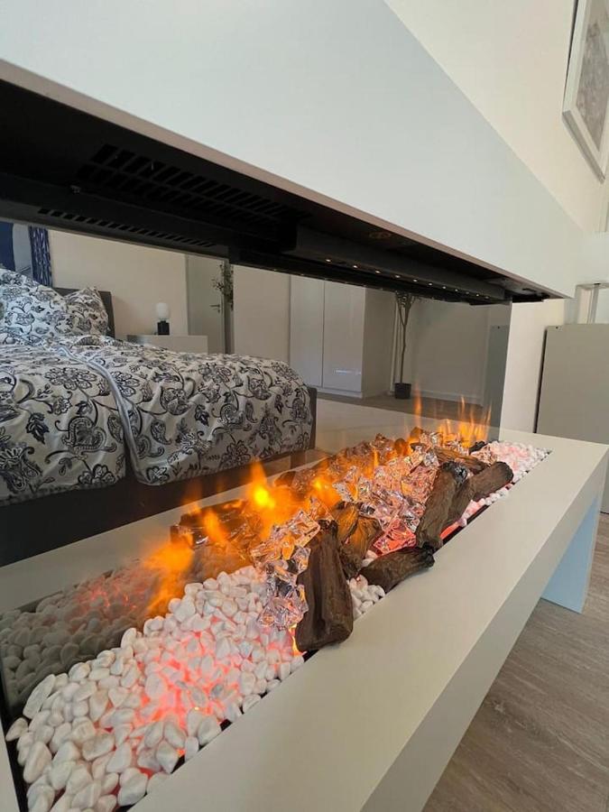 Luxurioeses Apartment,Neubau, 4 Personen, Parkplatz, Griechischer Stil Bochum Dış mekan fotoğraf