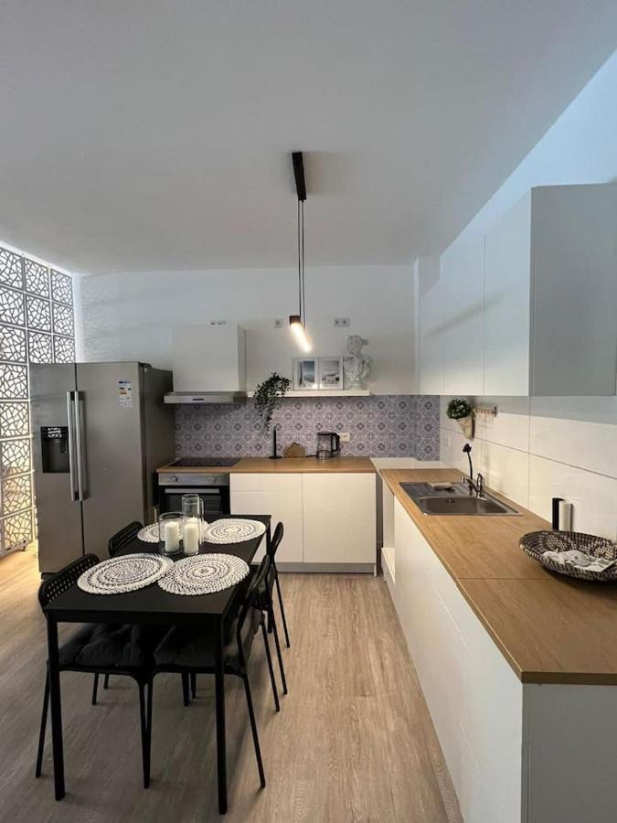 Luxurioeses Apartment,Neubau, 4 Personen, Parkplatz, Griechischer Stil Bochum Dış mekan fotoğraf